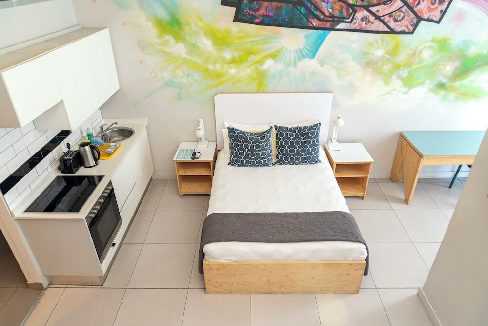 Фото Mojo Hotel