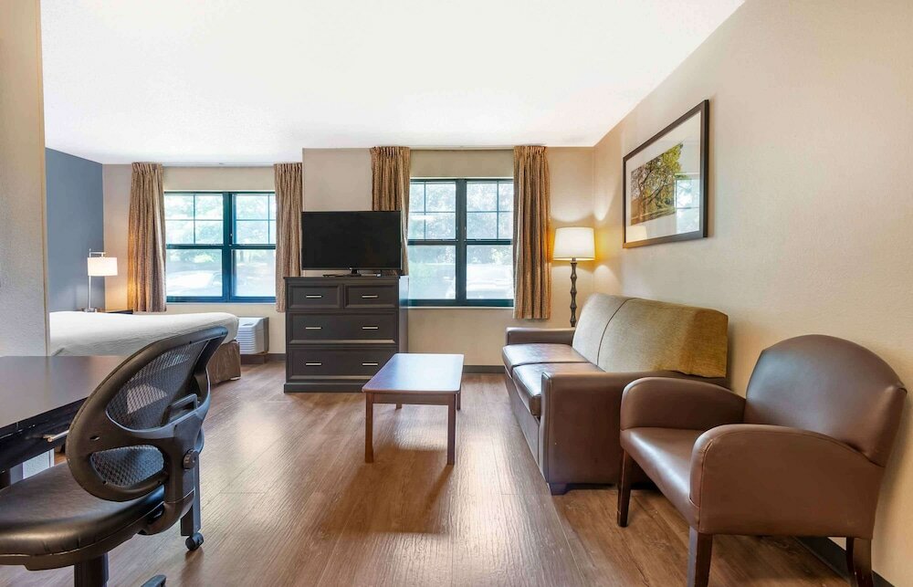 Фото Extended Stay America Suites Princeton West Windsor