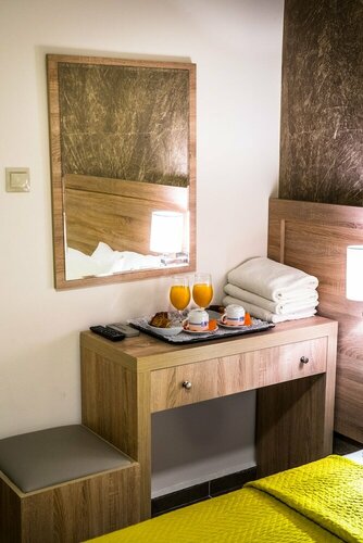Гостиница Anita Hotel в Пирее