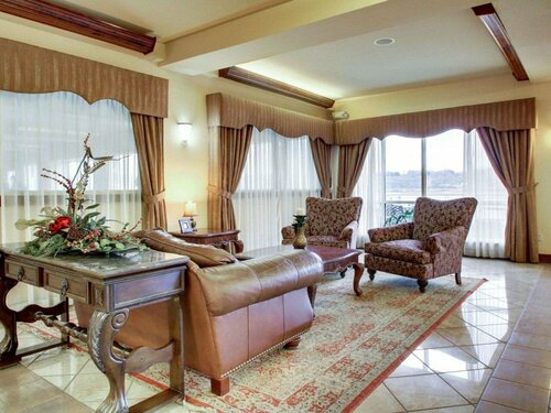 Гостиница Clarion Suites в Видалии
