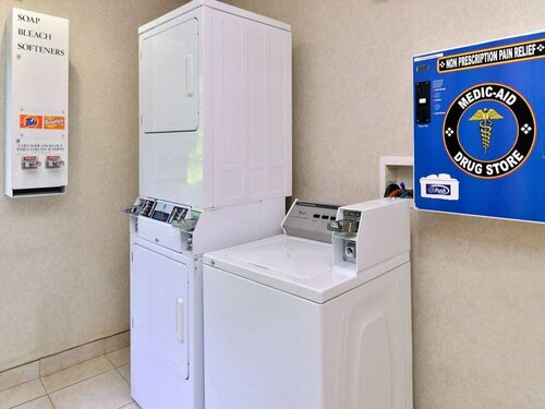 Гостиница Quality Suites Stratford в Бриджпорте