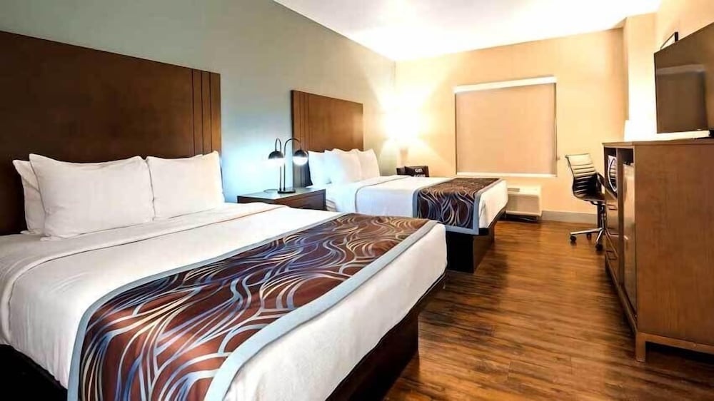 Фото Best Western Plus New Barstow Inn & Suites