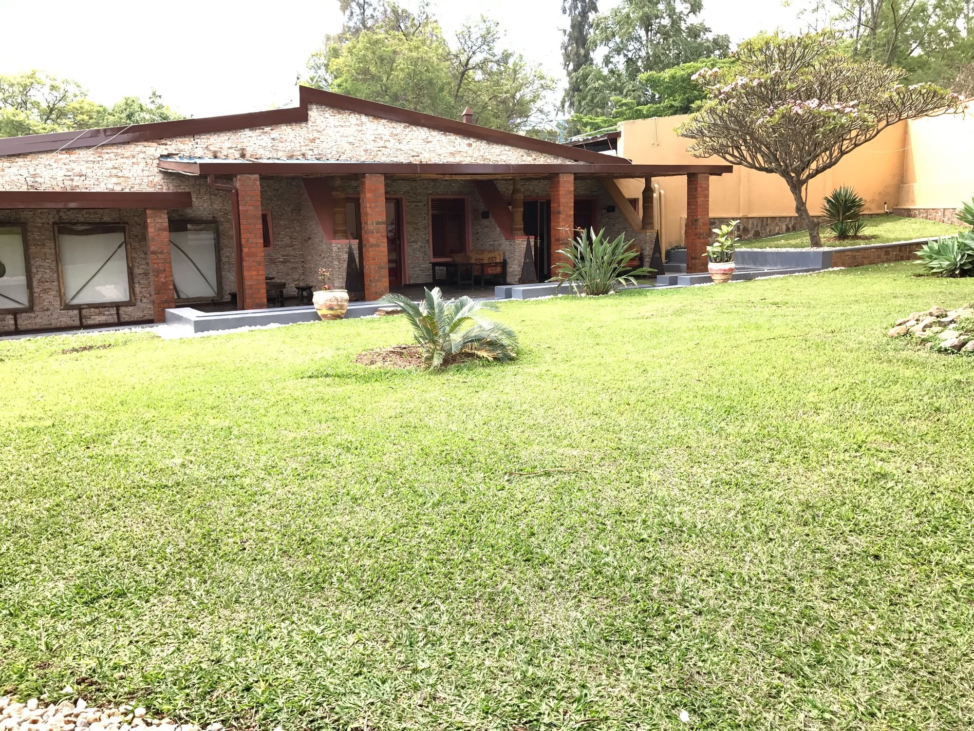 Фото Inside Afrika Boutique Hotel