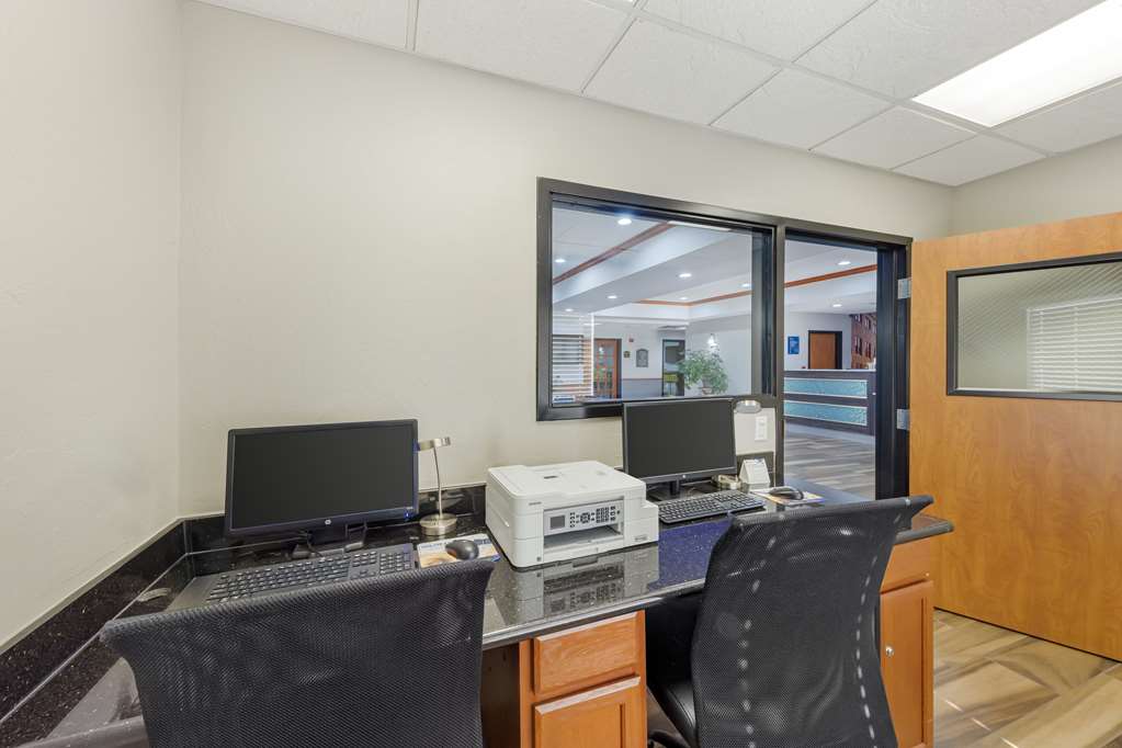 Фото Best Western Plus Midwest City Inn & Suites