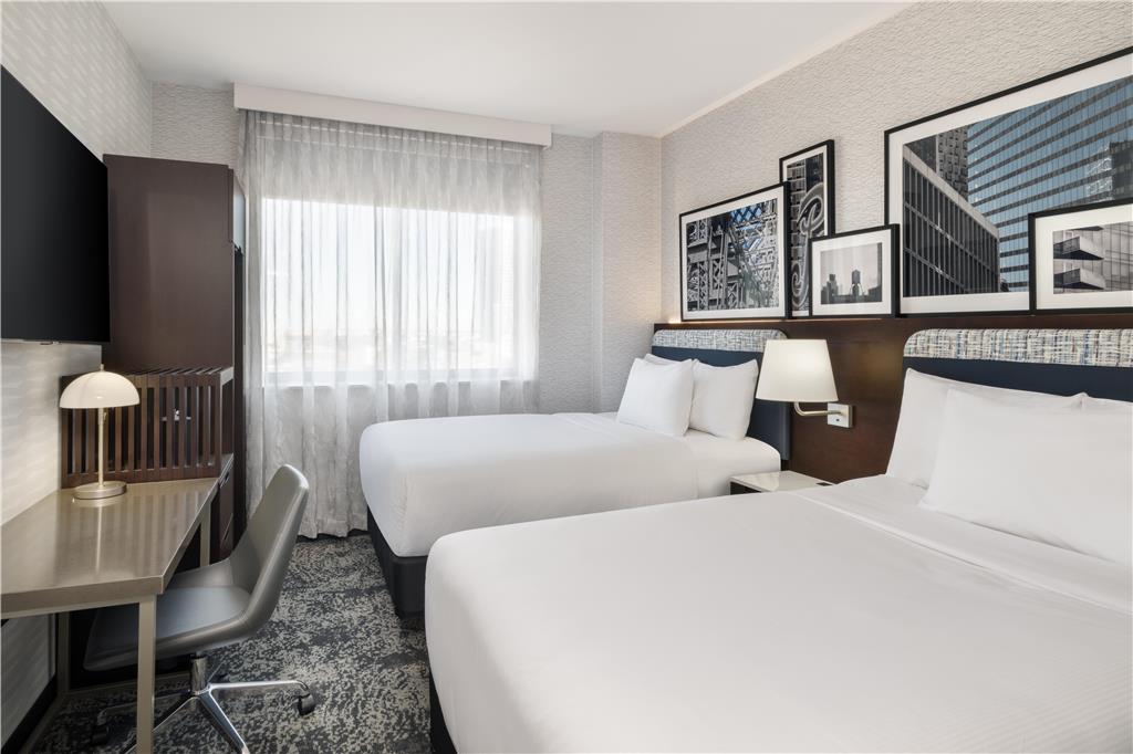 Фото DoubleTree by Hilton Long Island City New York