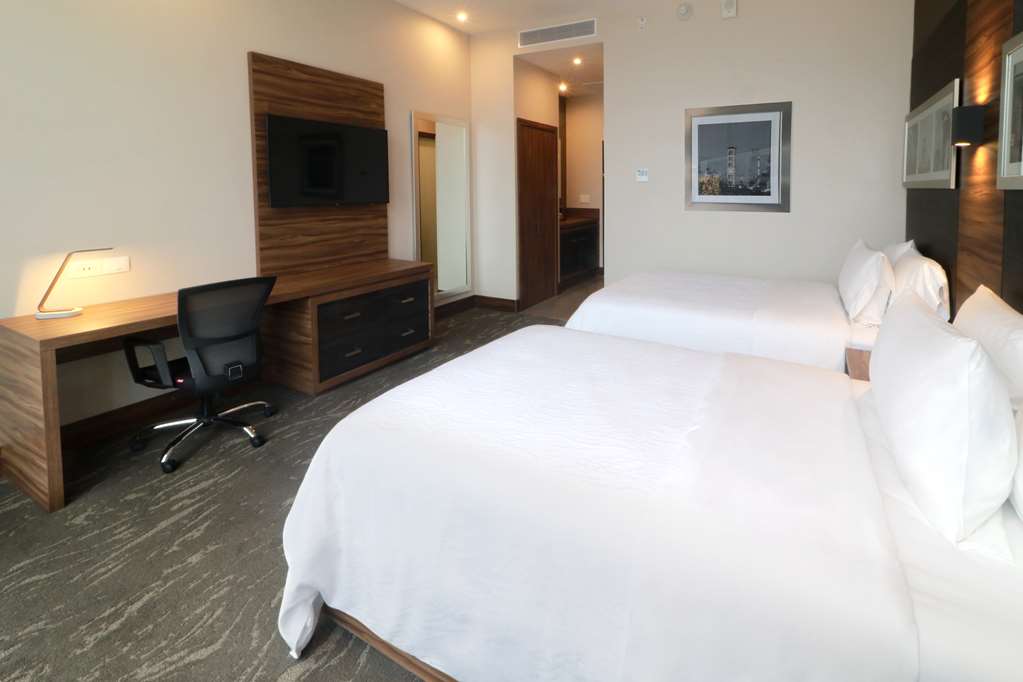 Фото Hilton Garden Inn Monterrey Obispado