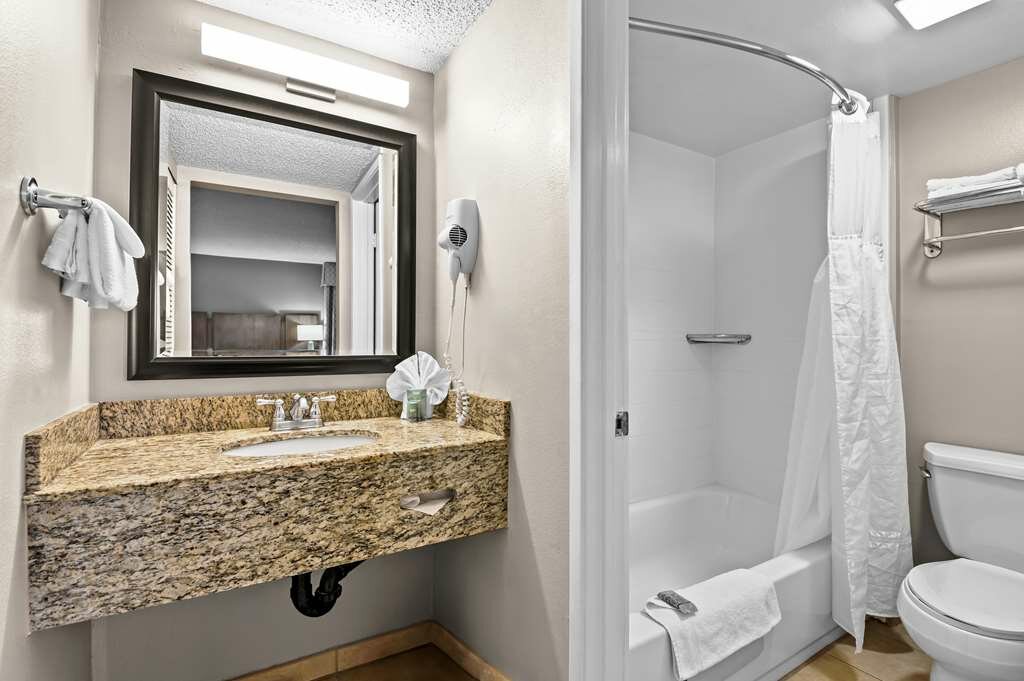 Фото Best Western Los Alamitos Inn & Suites