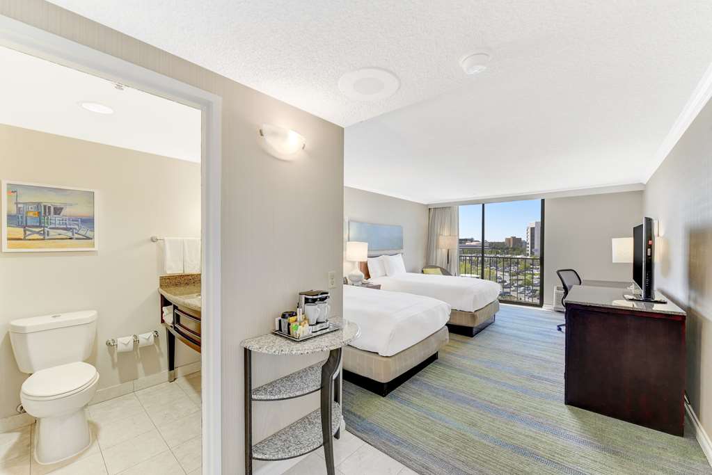 Фото Hilton Irvine Orange County Airport
