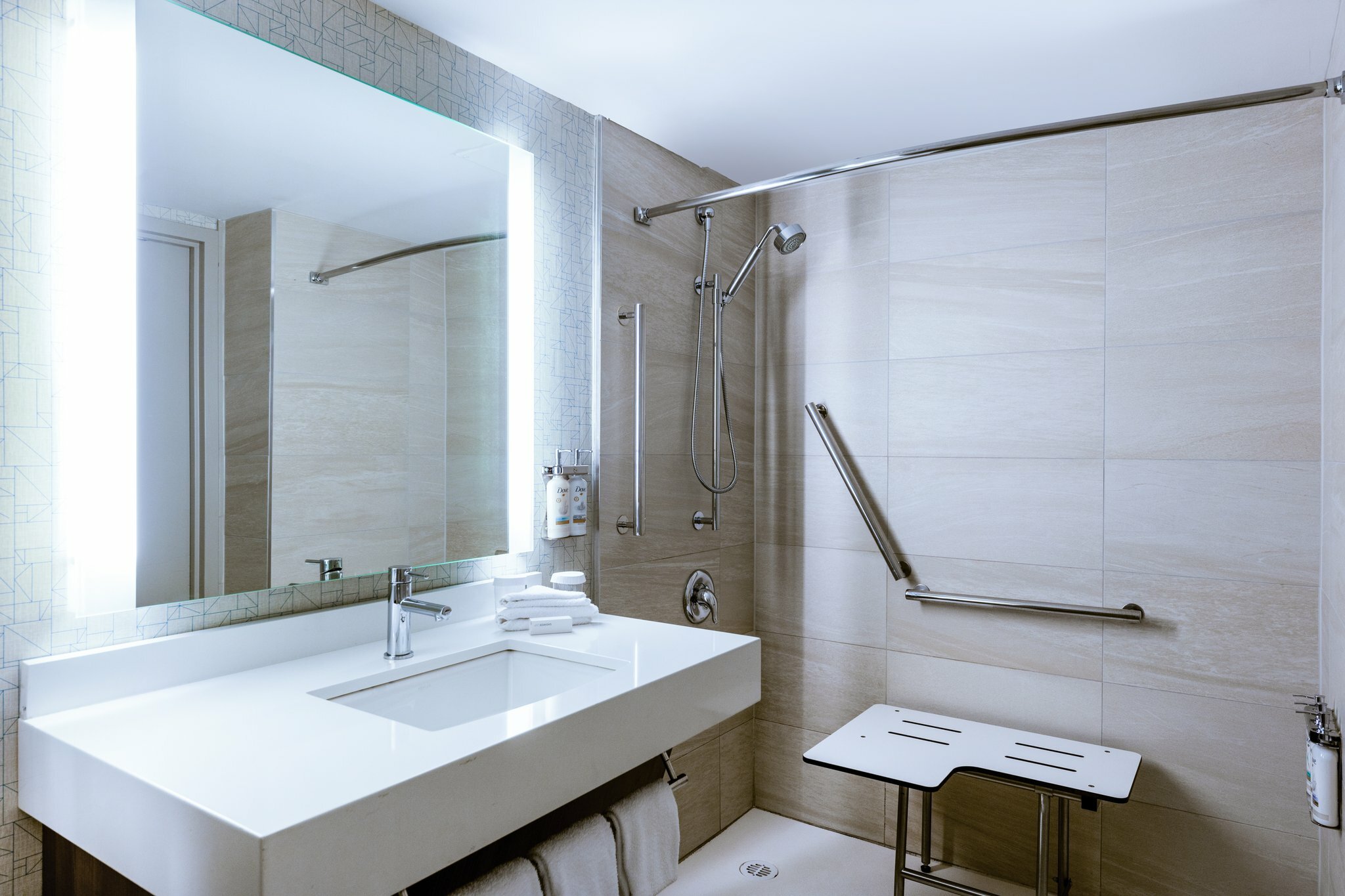 Фото Holiday Inn Express Vancouver Airport Richmond