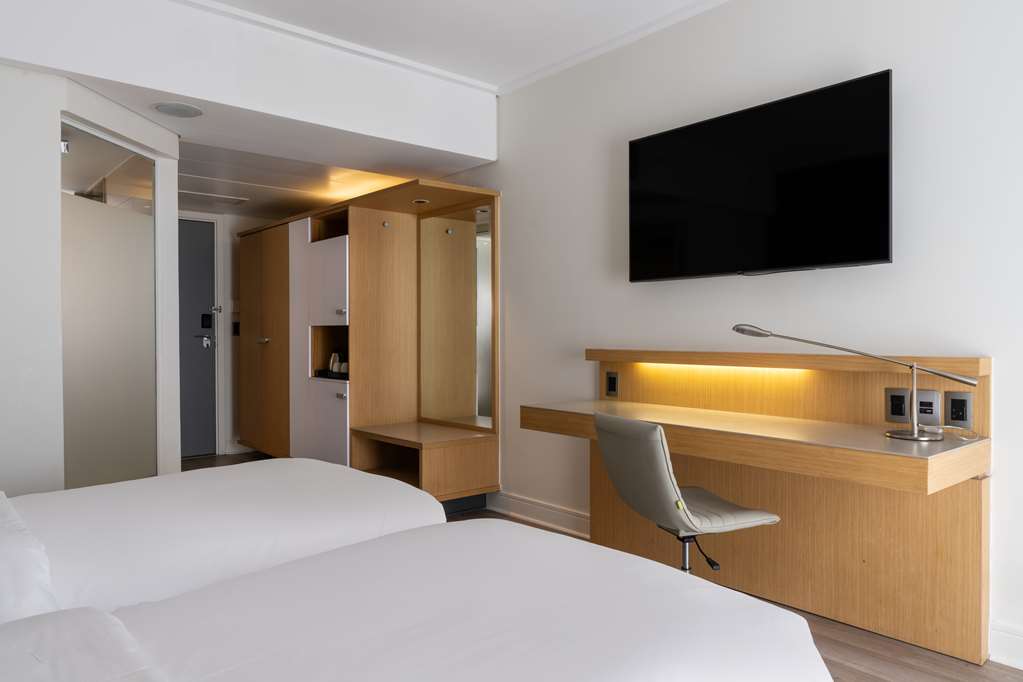 Фото Radisson Blu Gautrain Hotel, Sandton Johannesburg