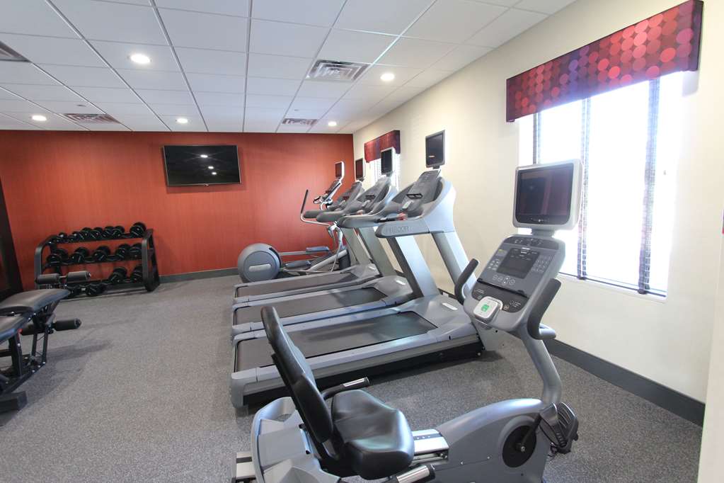 Фото Hampton Inn & Suites Dallas Market Center
