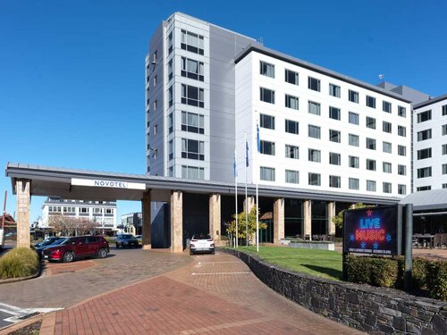 Гостиница Novotel Rotorua Lakeside в Роторуа