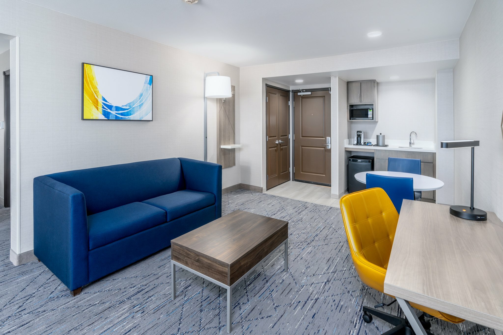 Фото Holiday Inn Express Hotel & Suites - Cheyenne, an Ihg Hotel
