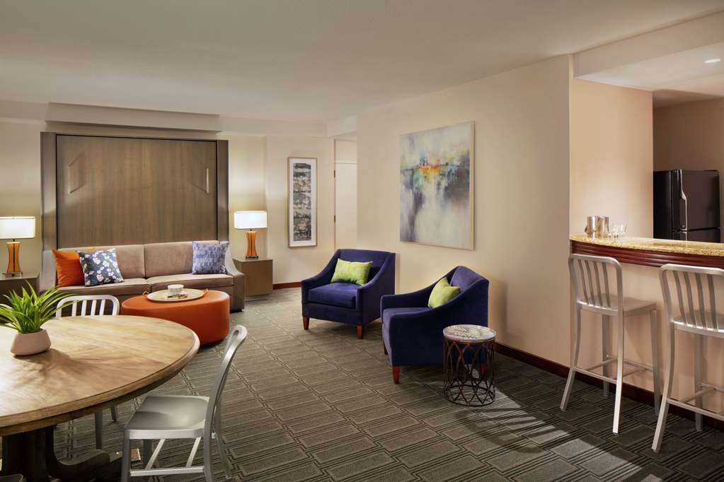Фото Hilton Philadelphia at Penn's Landing