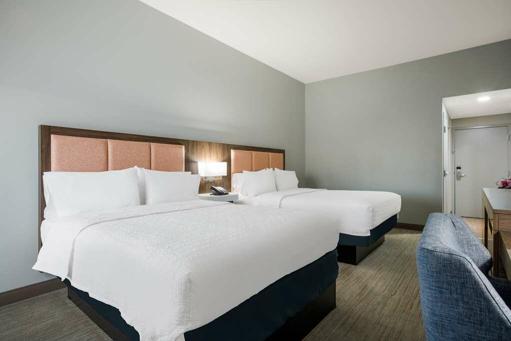 Фото Hampton Inn Linden