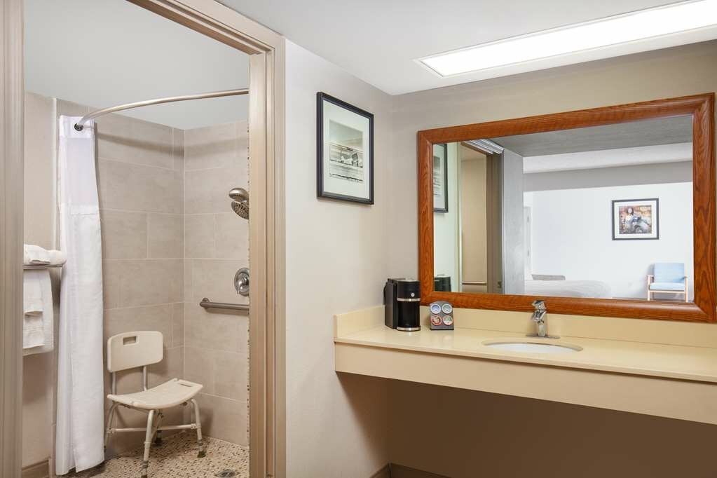 Фото Best Western Plus King's Inn & Suites