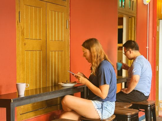 Фото Wink at Upper Cross Street