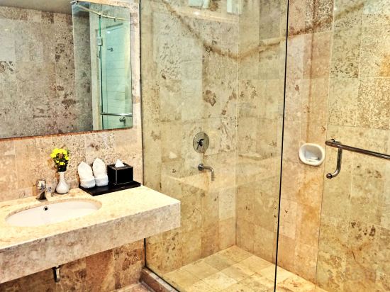 Фото The Lerina Hotel Nusa Dua