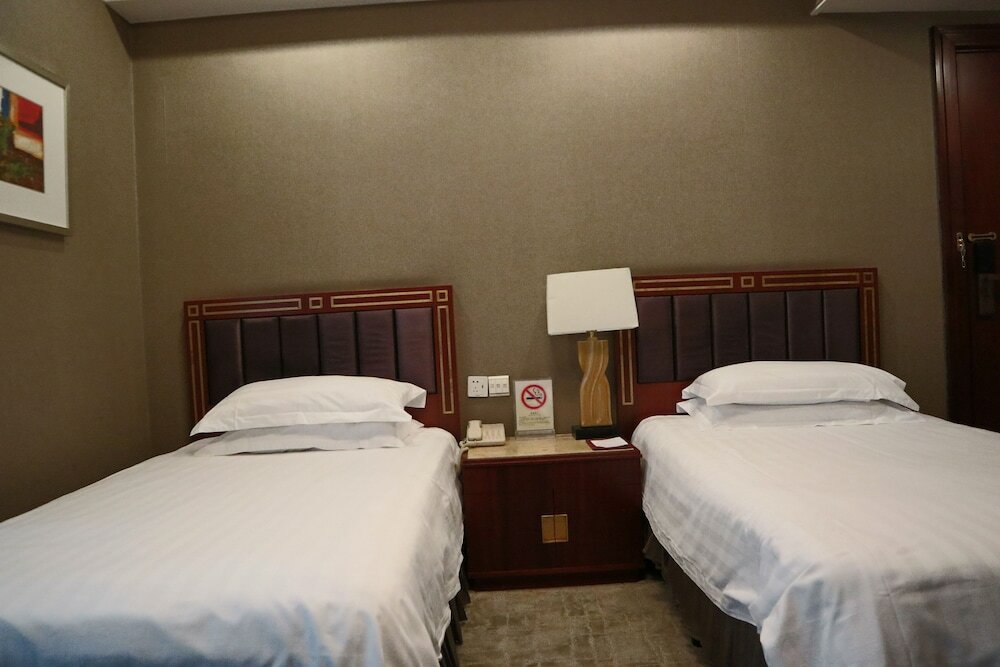 Фото Everbright Convention & Exhibition Centre Hotel