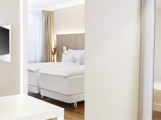 Фото Nh Collection Hamburg City