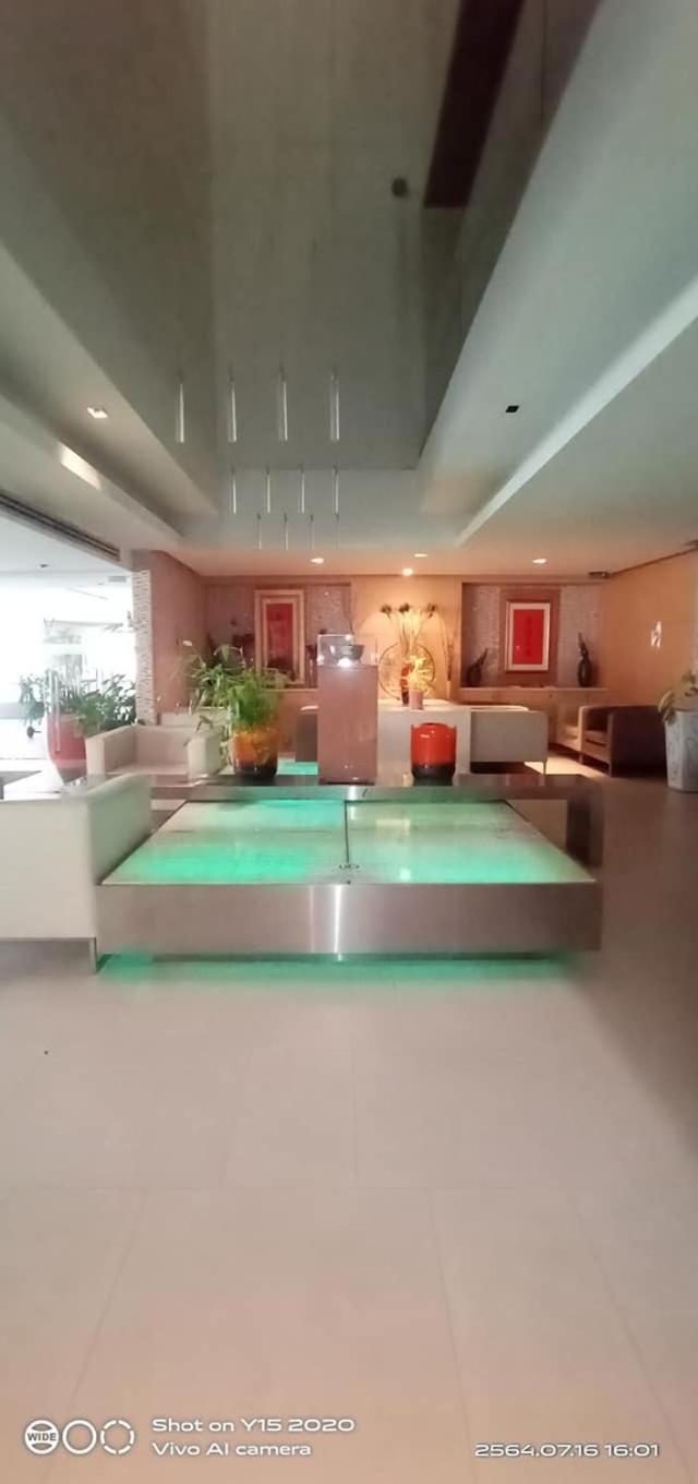 Фото The Tivoli Hotel