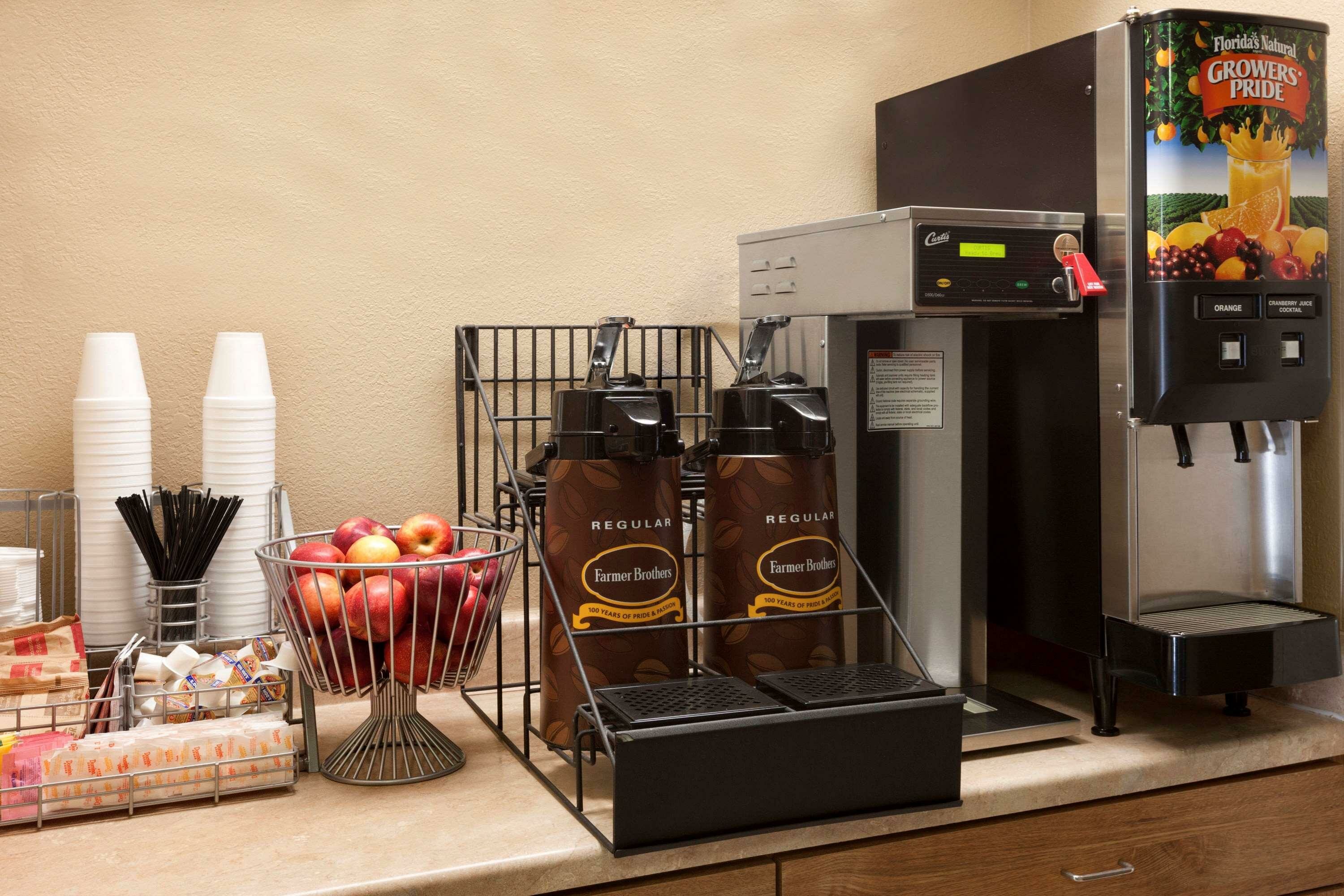 Фото Super 8 by Wyndham Pulaski