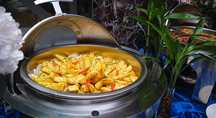 Фото Taj Alworood Hotel