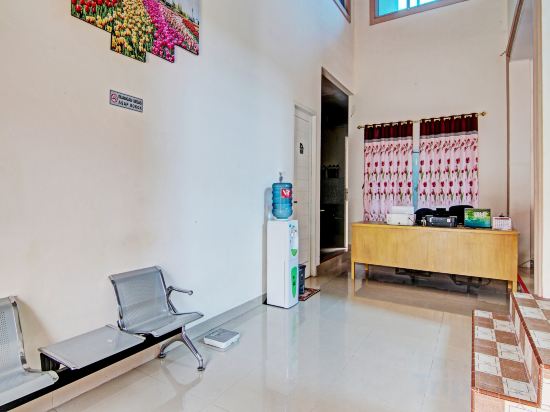 Фото Oyo 92211 Timur Raya Homestay Syariah