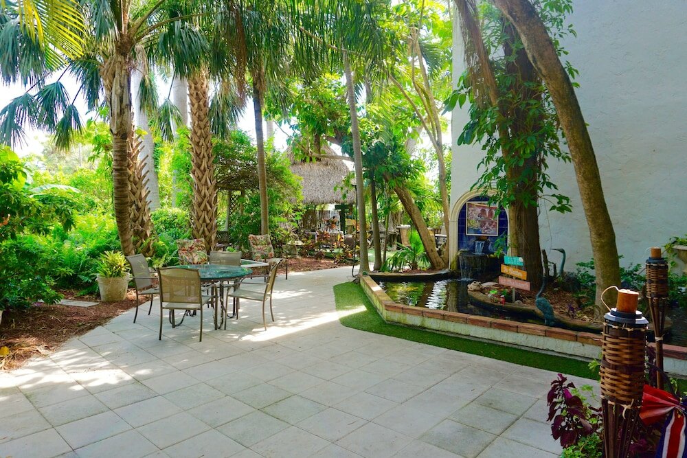 Фото Riverside Apartments by The Beach