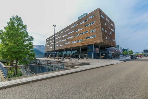 Гостиница Leonardo Hotel Almere City Center в Флеволанде
