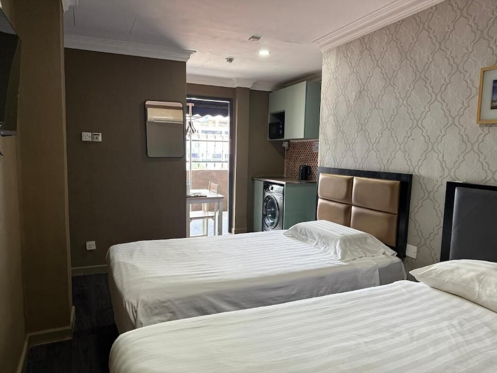 Фото Hotel Jjh Aliwal