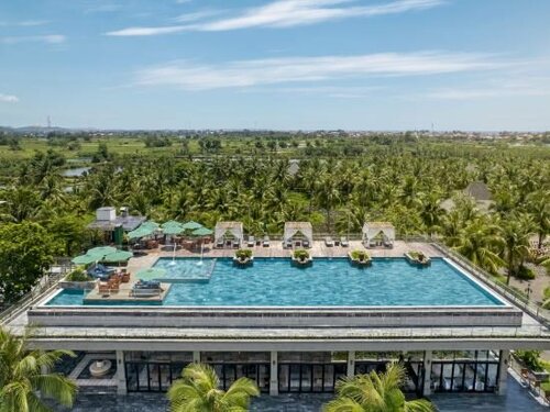 Гостиница CocoLand Thu Xa Ancient Town Hotel & Resort в Провинции Куангнгай