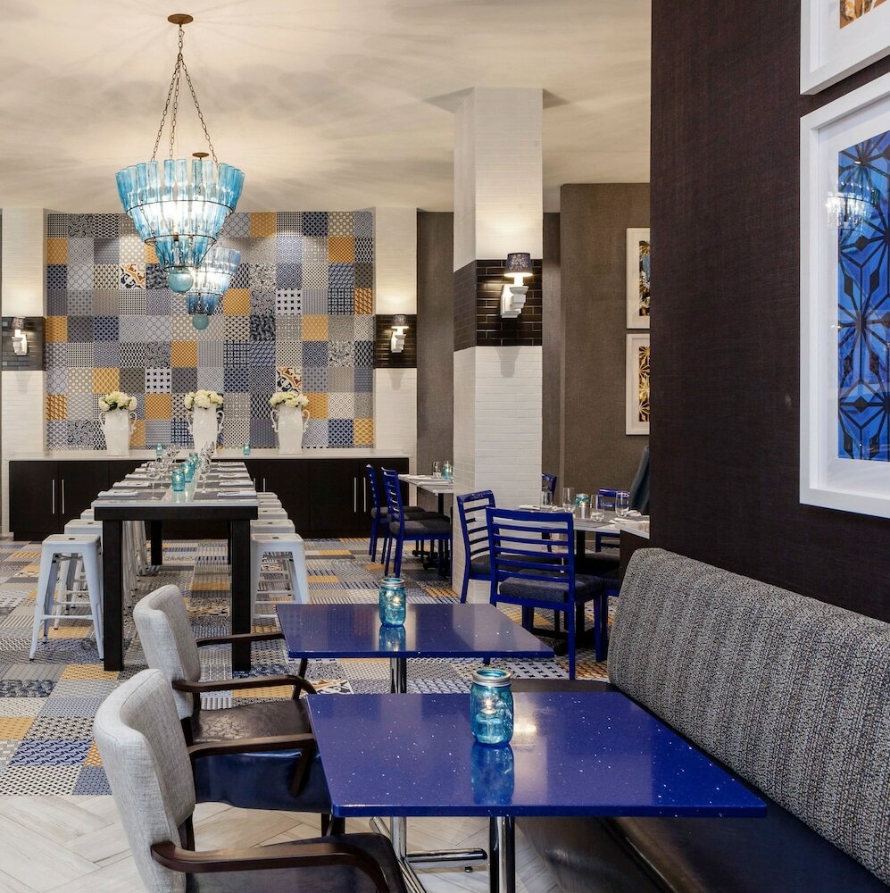 Фото Sheraton Charlotte Hotel