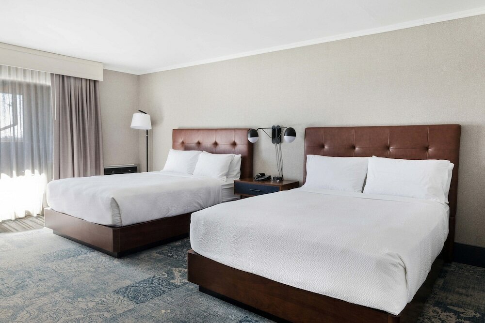 Фото Four Points by Sheraton Ventura Harbor Resort