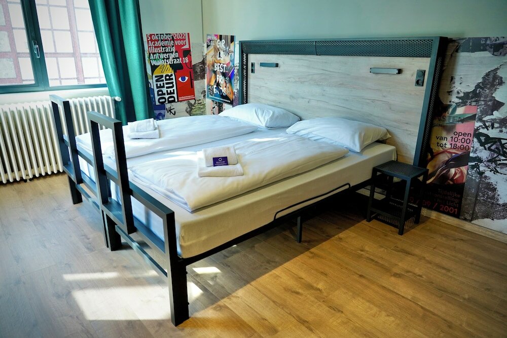 Фото Century Hotel Antwerpen