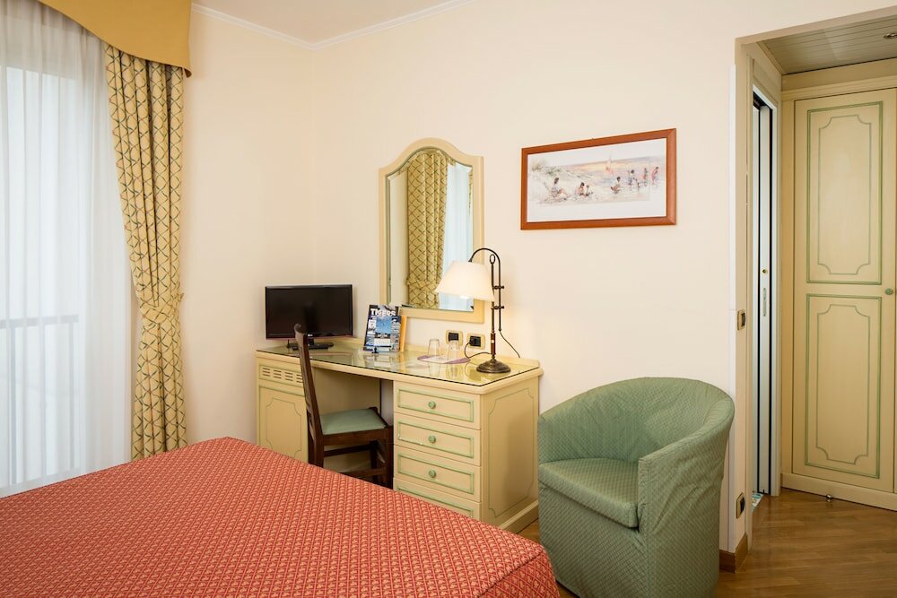 Фото Grande Albergo Sestri Levante