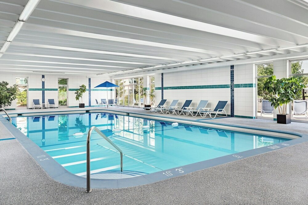 Фото Four Points by Sheraton London