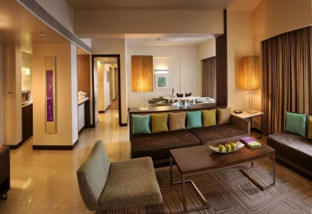 Фото The Raintree, Anna Salai
