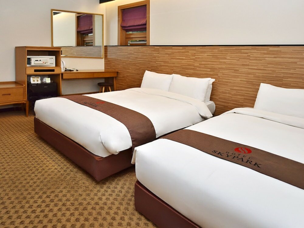 Фото Hotel Skypark Myeongdong I