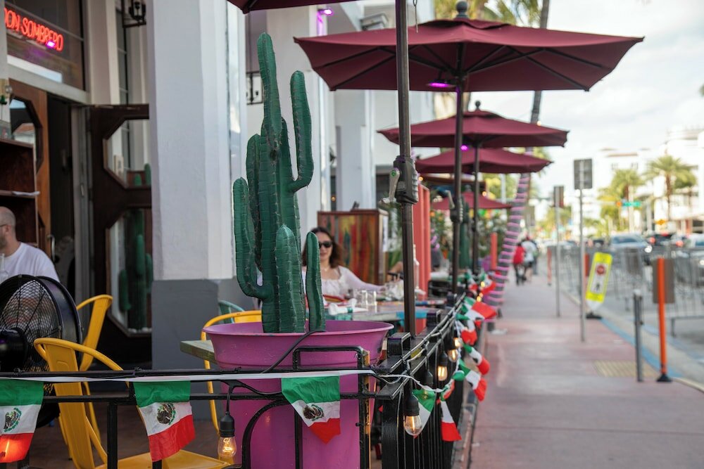 Фото Whitelaw Hotel