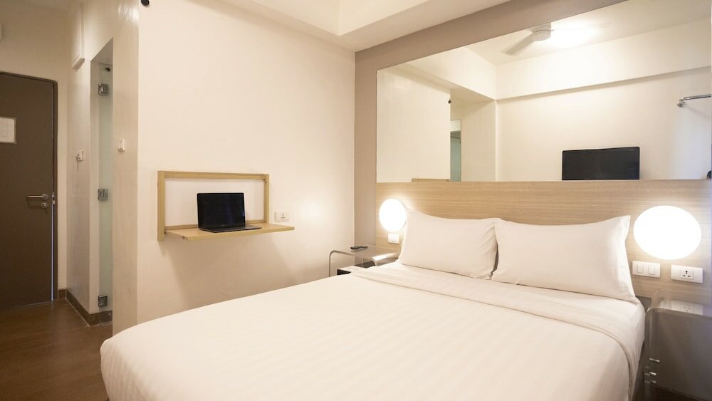 Фото Red Planet Manila Malate Mabini