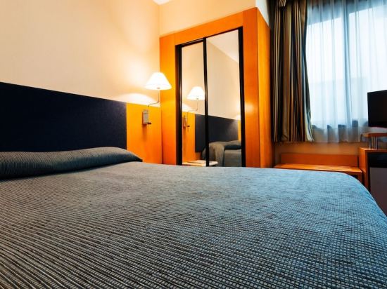 Фото Hotel Villacarlos