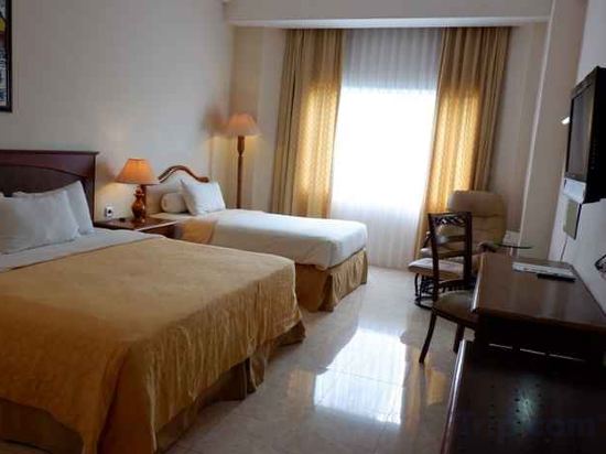 Фото Hotel Grand Tiga Mustika