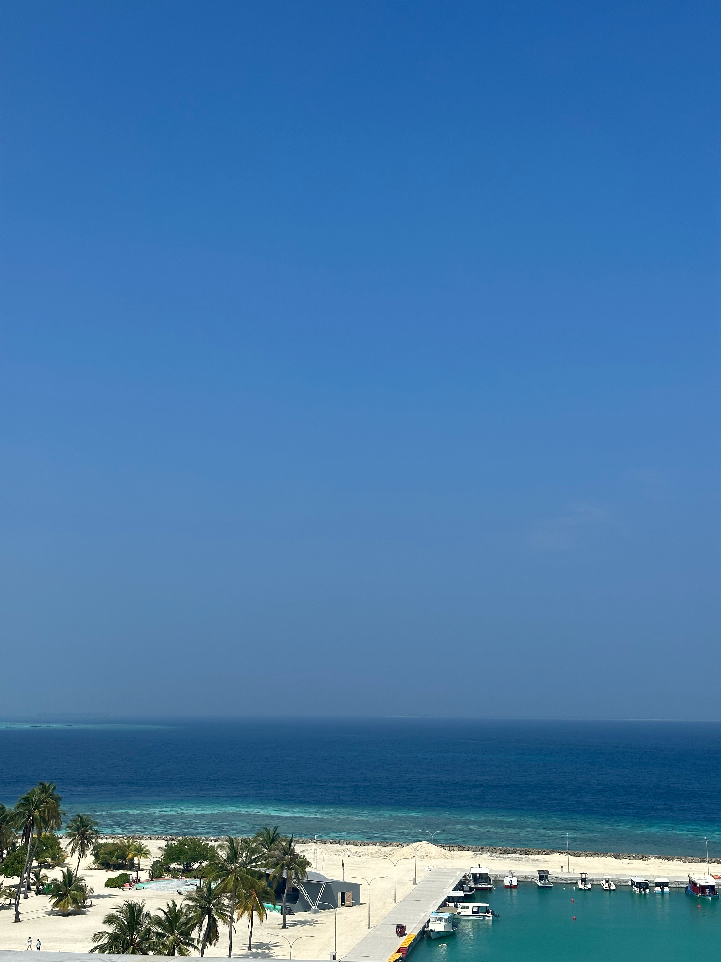 Фото Clarks Exotica Kamadhoo Maldives