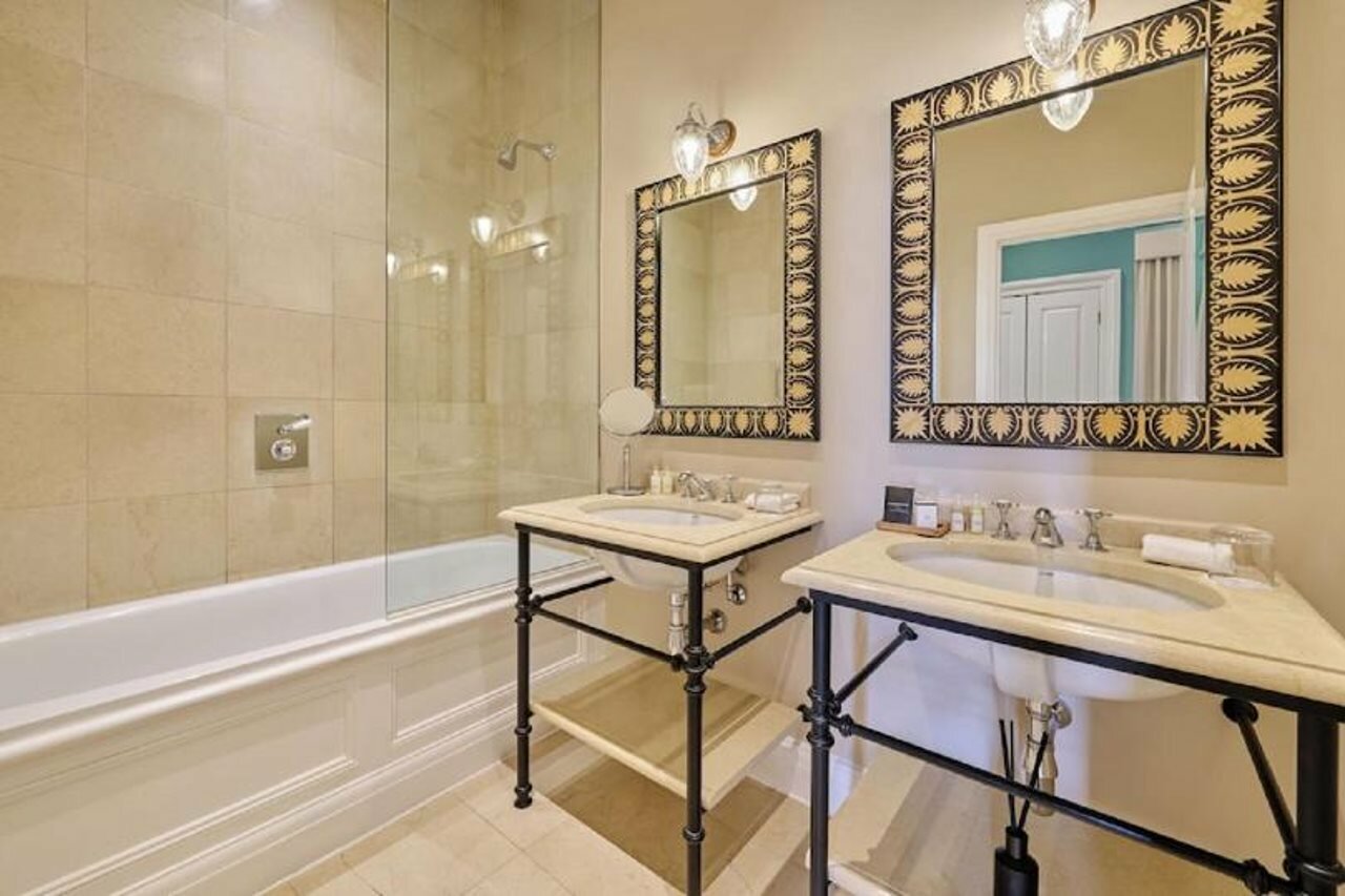 Фото Roseate House London