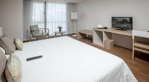 Гостиница Hotel Del Comahue в Неукене