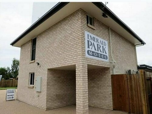 Внешний вид отеля Emerald Park Motel в Изумруде, фото 5