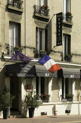 Гостиница Hôtel Paris La Défense в Пюто