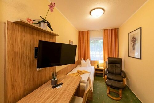 Гостиница Hotel zum Steinhof в Рудольштадте