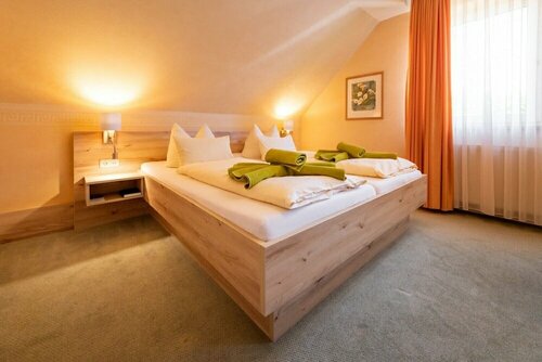 Гостиница Hotel zum Steinhof в Рудольштадте